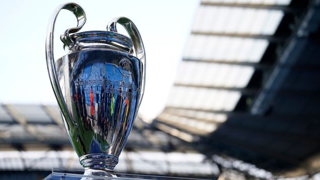 一記頭球成 一記頭球成